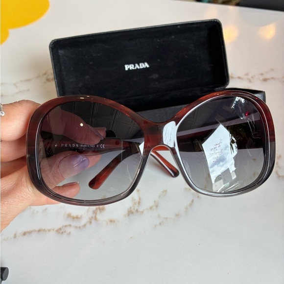 Prada Red/Grey Tortoise Shell Acetate Oversized Sunglasses - Picture 7 of 7